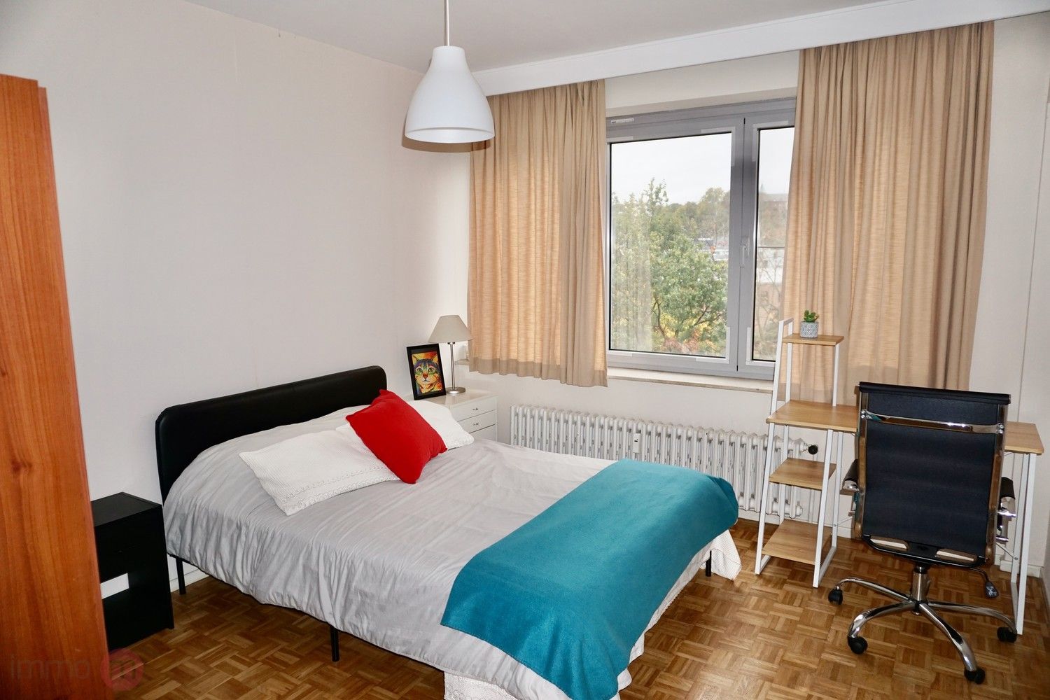 Centraal maar rustig gelegen appartement met drie slaapkamers foto 12