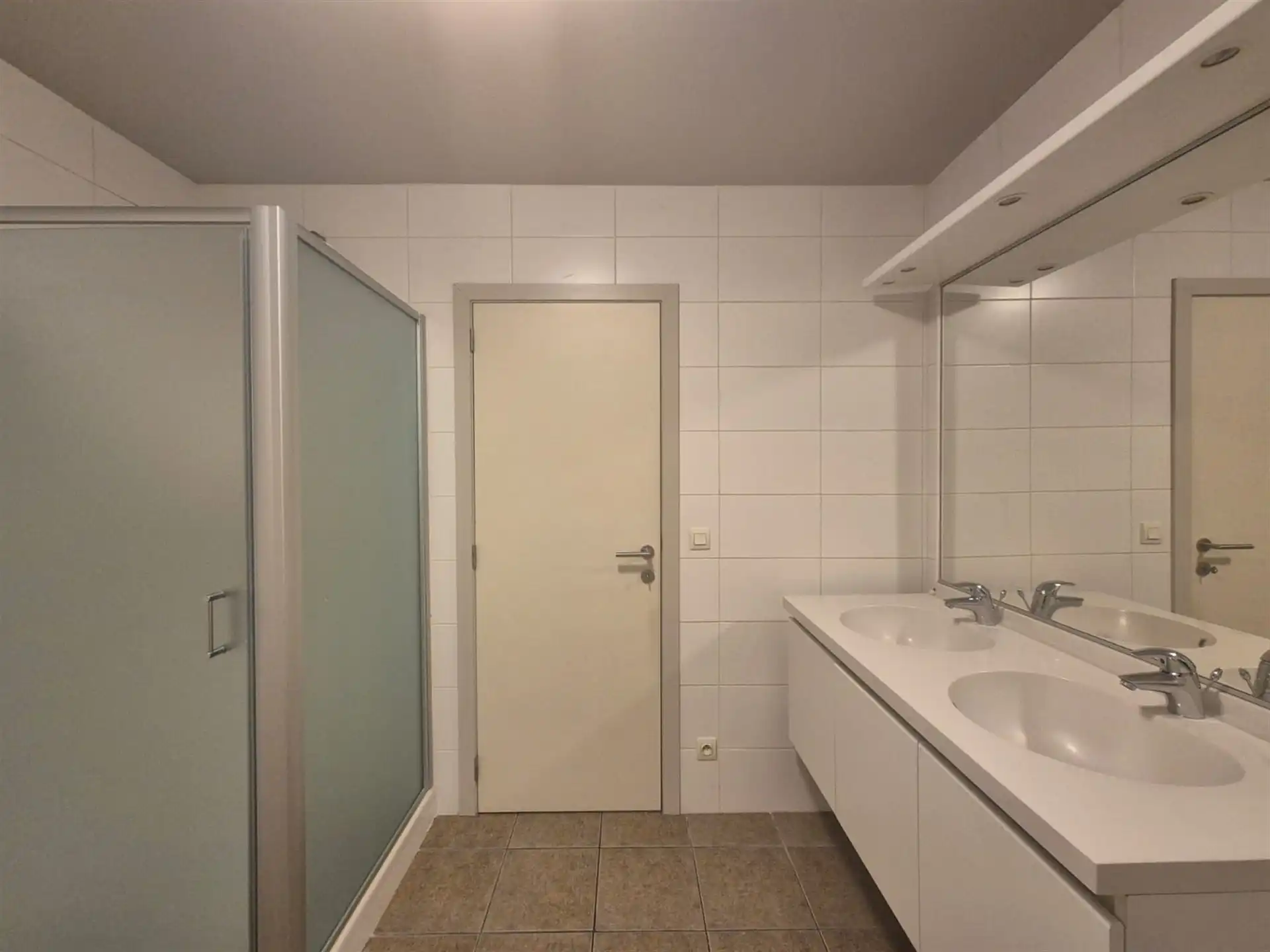 Centraal gelegen 2-slaapkamer appartement.   foto 19