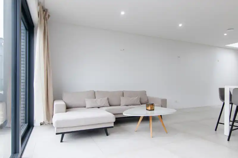 Voll gerenoveerde woning met 5 slpk 3 badk foto 9