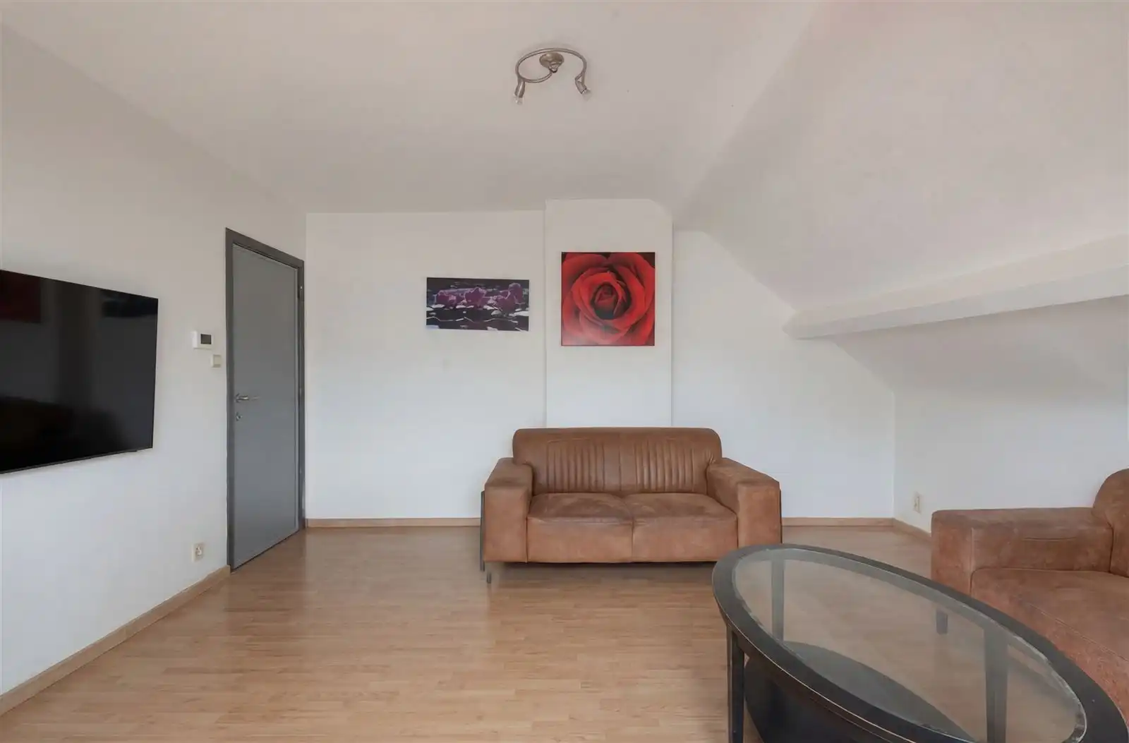 Opbrengsteigendom - met 3 appartementen foto 19