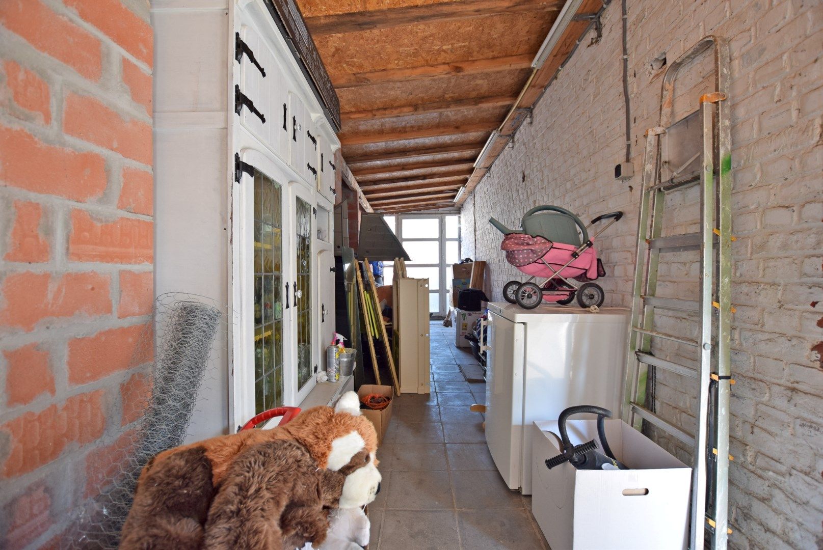 Op te frissen rijwoning op 360m² met 4 slaapkamers + garage & achterliggende loods / werkplaats te Adinkerke (De Panne).  foto 16