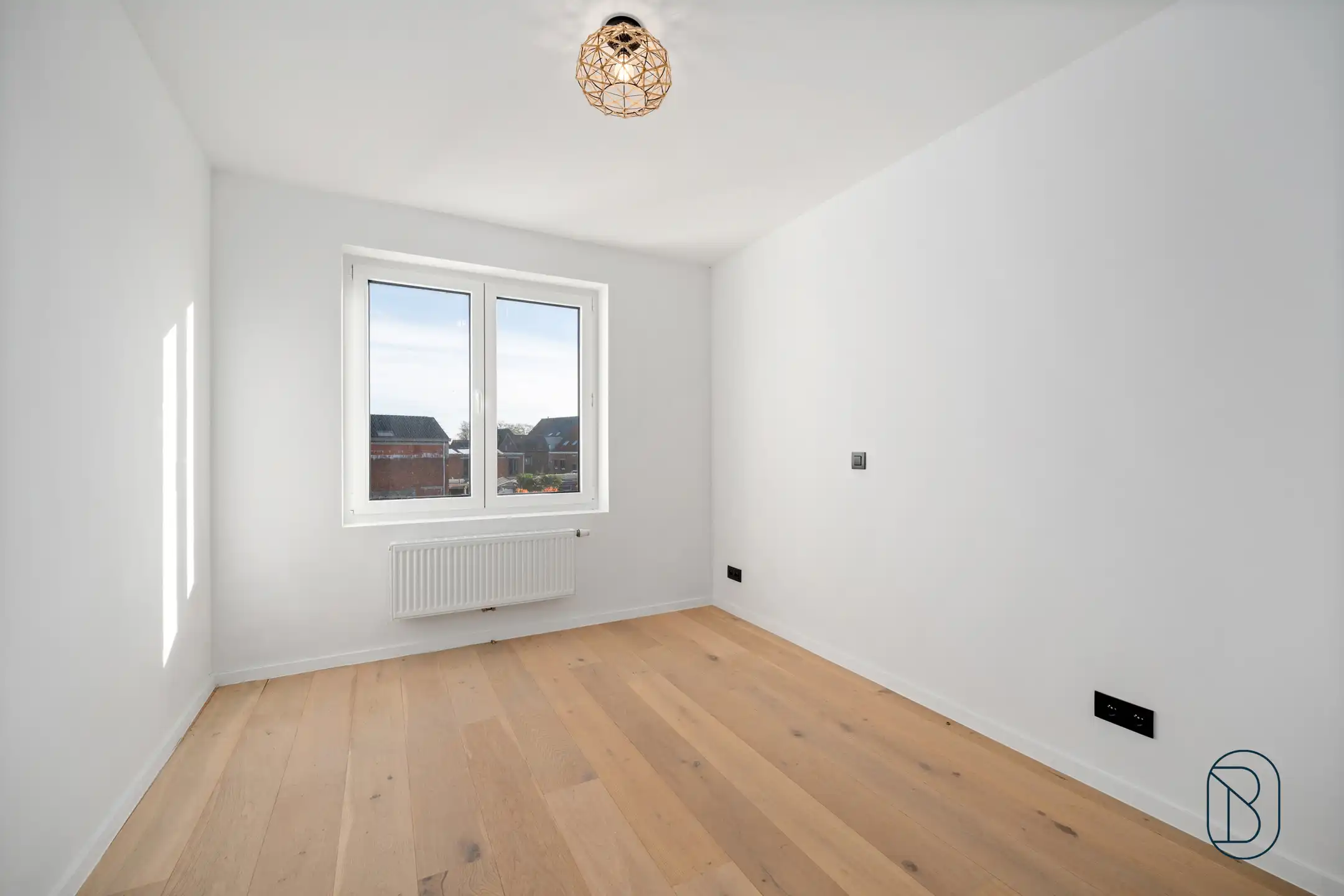 Recent gerenoveerd appartement met terras in Wevelgem foto 8
