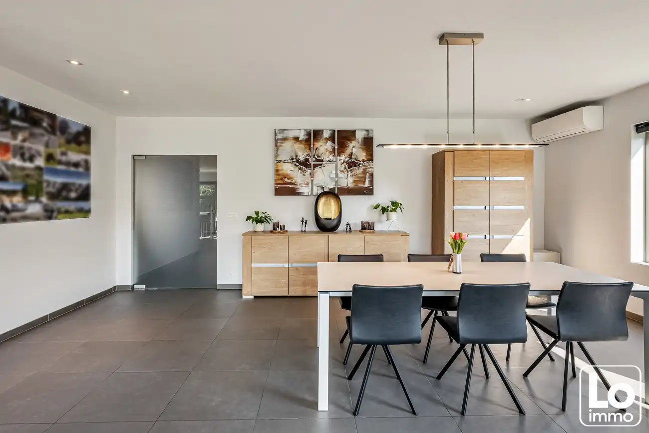 Instap klare moderne open villa met dubbele inpandige garage en een gezellige tuin op een toplocatie nabij het centrum van Lochristi! foto 28