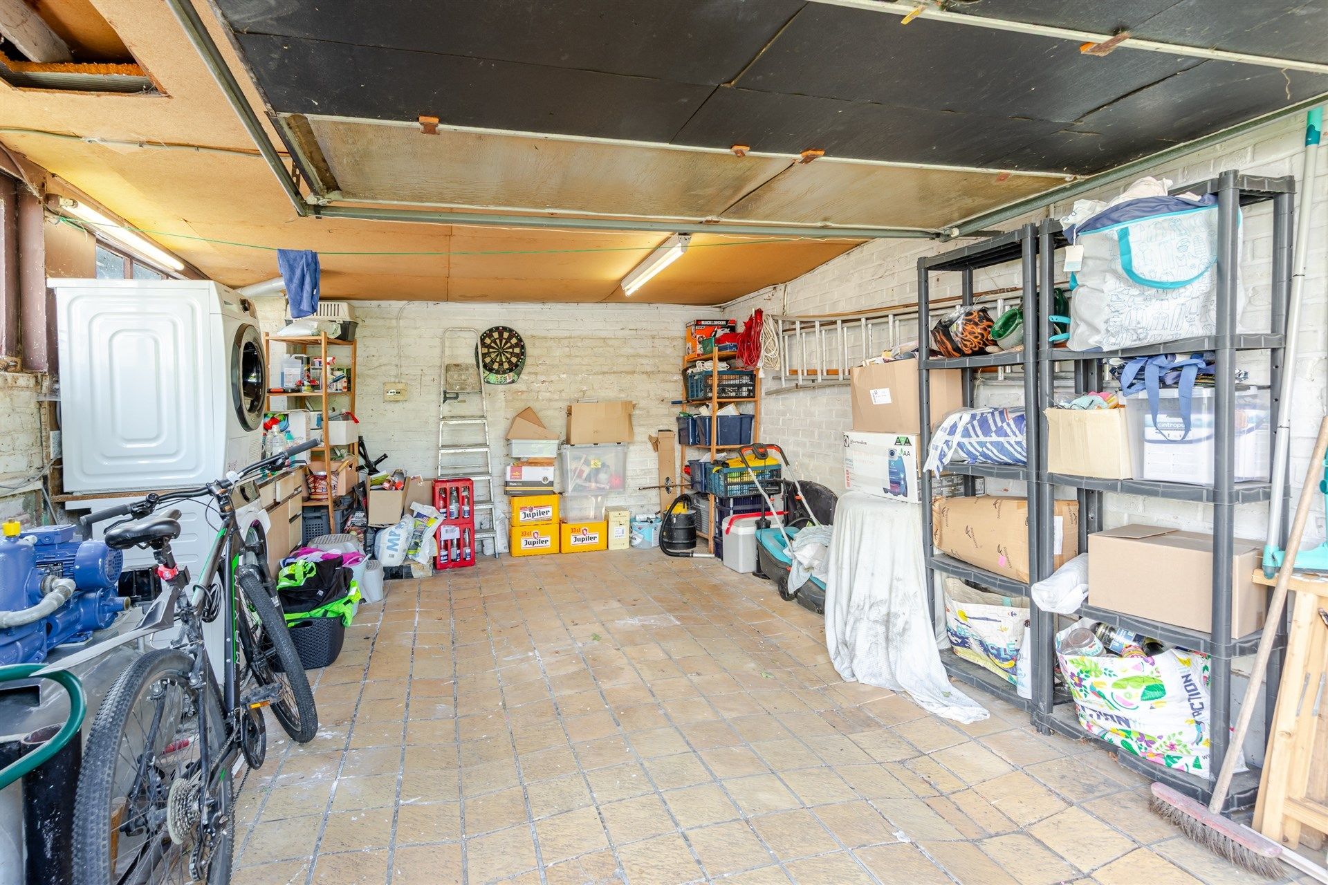 Halfopen bebouwing met 3 slk en tuin op goede ligging foto 18