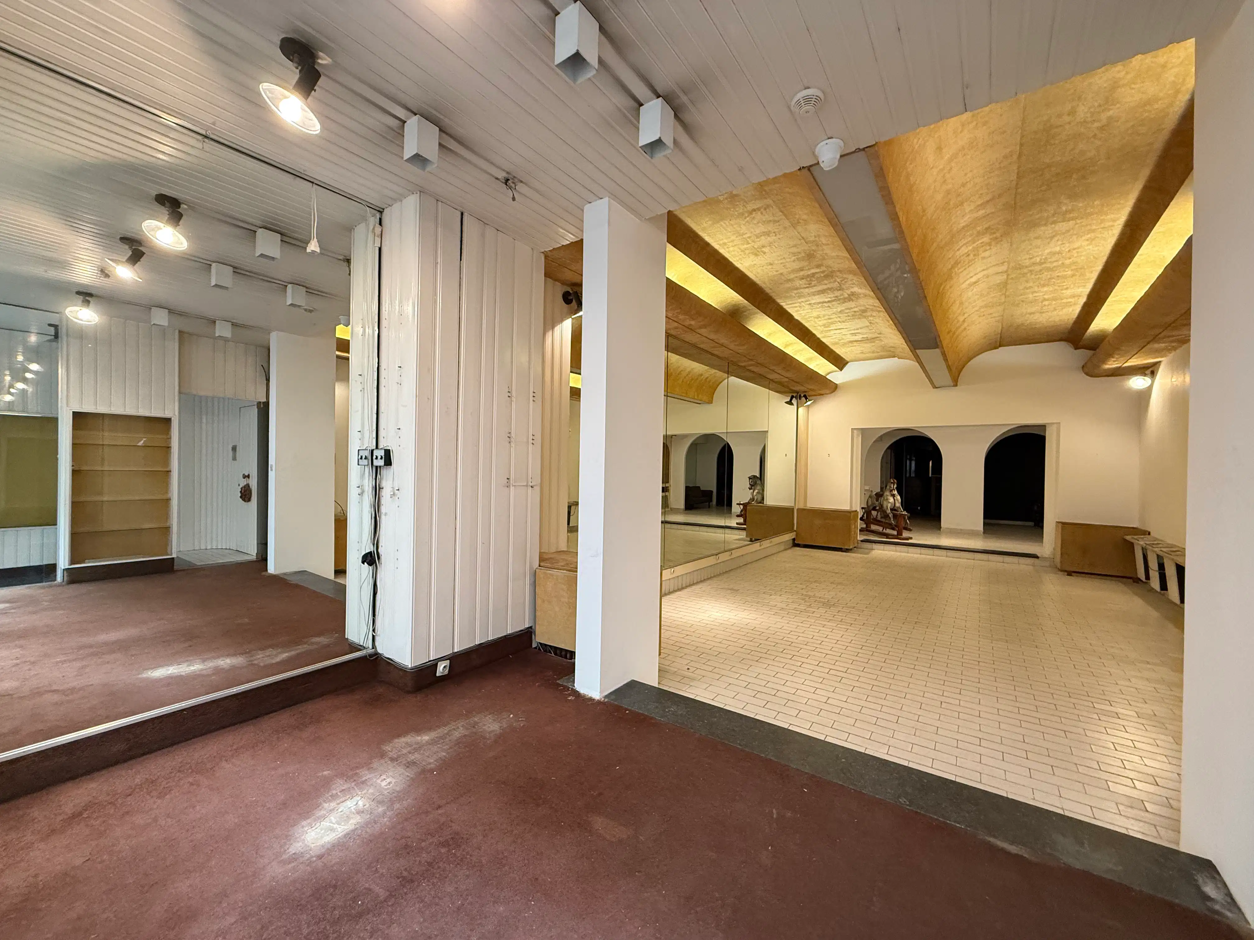 Handelsgelijkvloers 125m² foto 2