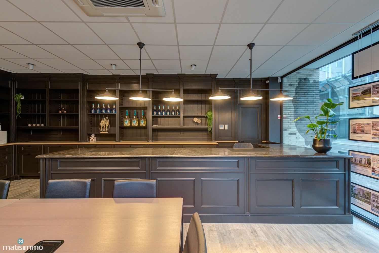 INSTAPKLAAR HANDELSPAND/KANTOORRUIMTE MET EEN UITSTEKENDE LIGGING TE HASSELT foto 8