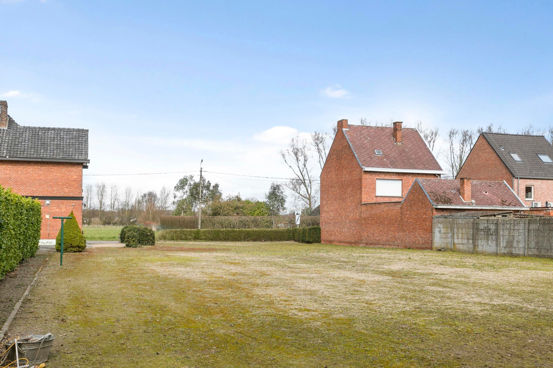 Centraal gelegen bouwgrond met zuidelijke oriëntering foto 5