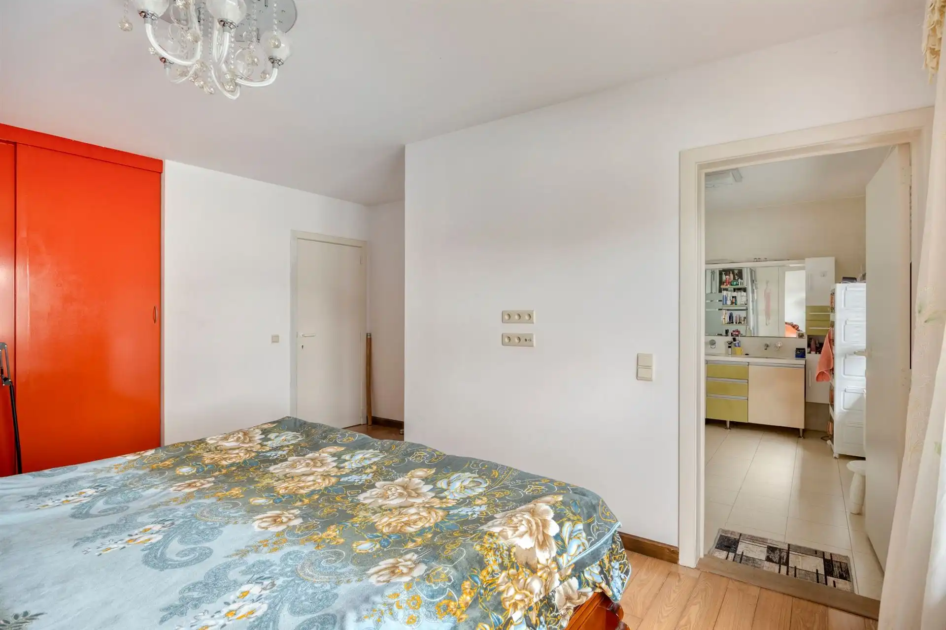 Energiezuinige en ruime villa (322m²) met 6 slaapkamers en 3 badkamers te Veldwezelt (Lanaken) foto 10