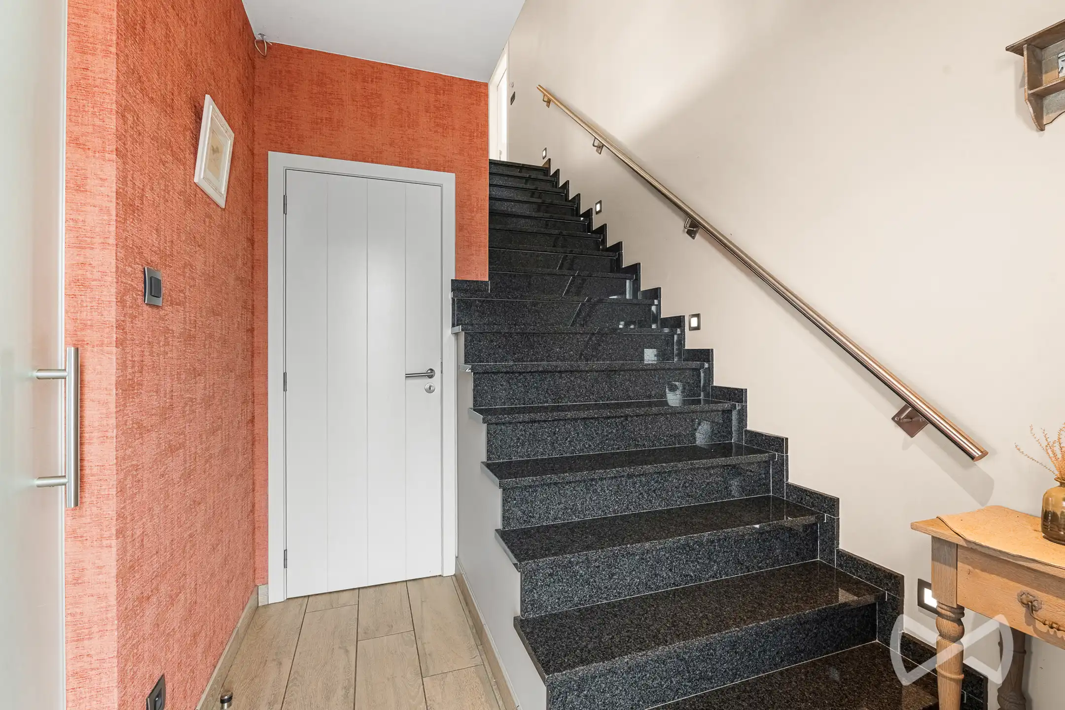 TE KOOP | Ruime instapklare woning op 20 are in Paal foto 14