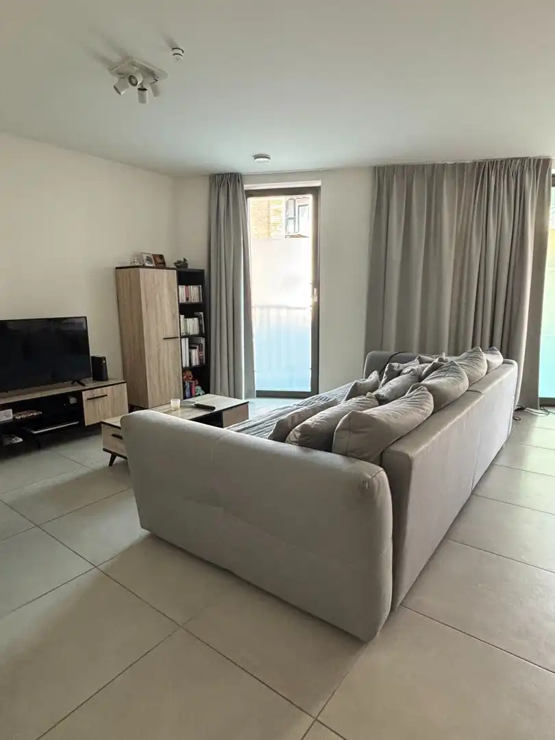 Mooi lichtrijk 1 slaapkamerappartement met staanplaats foto 8
