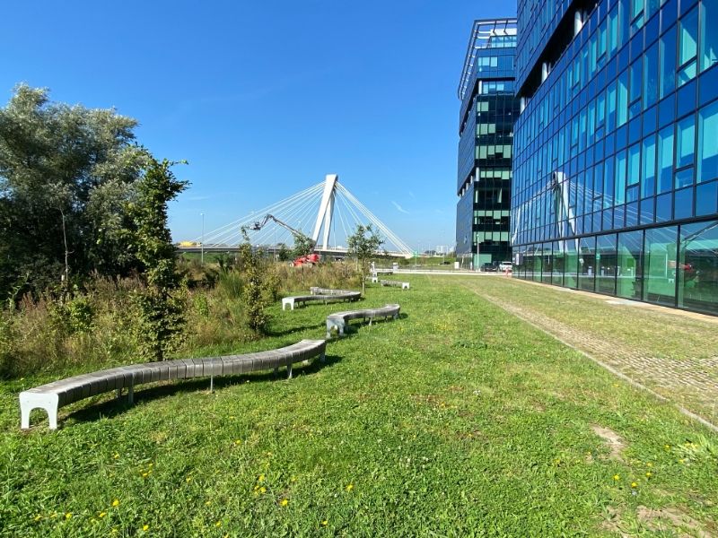 Moderne kantoren in de Blue Towers aan Ghelamco arena foto 19