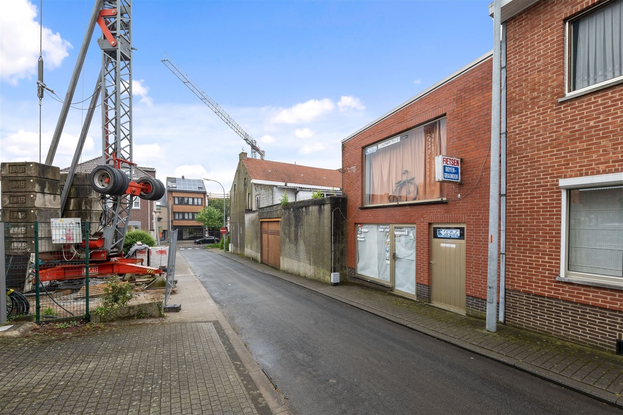 2 PANDEN MET VEEL MOGELIJKHEDEN IN HET CENTRUM VAN LANDEN  foto 7