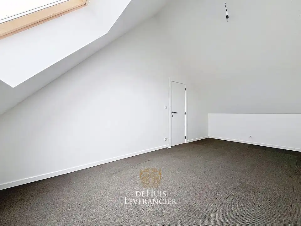 Stijlvol gerenoveerd energiezuinig duplex-appartement (3 slaapkamers – 137 m²) met tuin foto 23