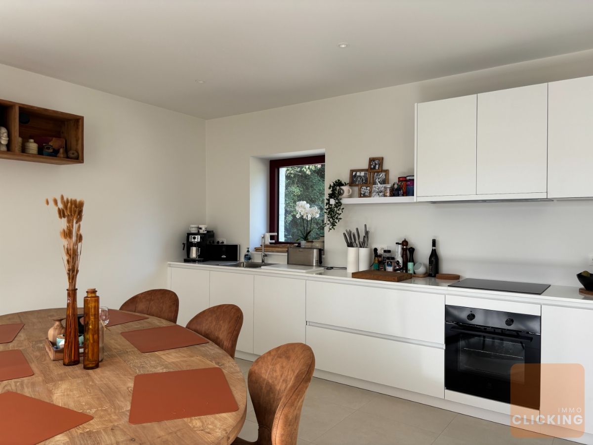 Slim wonen in stijl: volledig gerenoveerde woning in het groene Borchtlombeek foto 15
