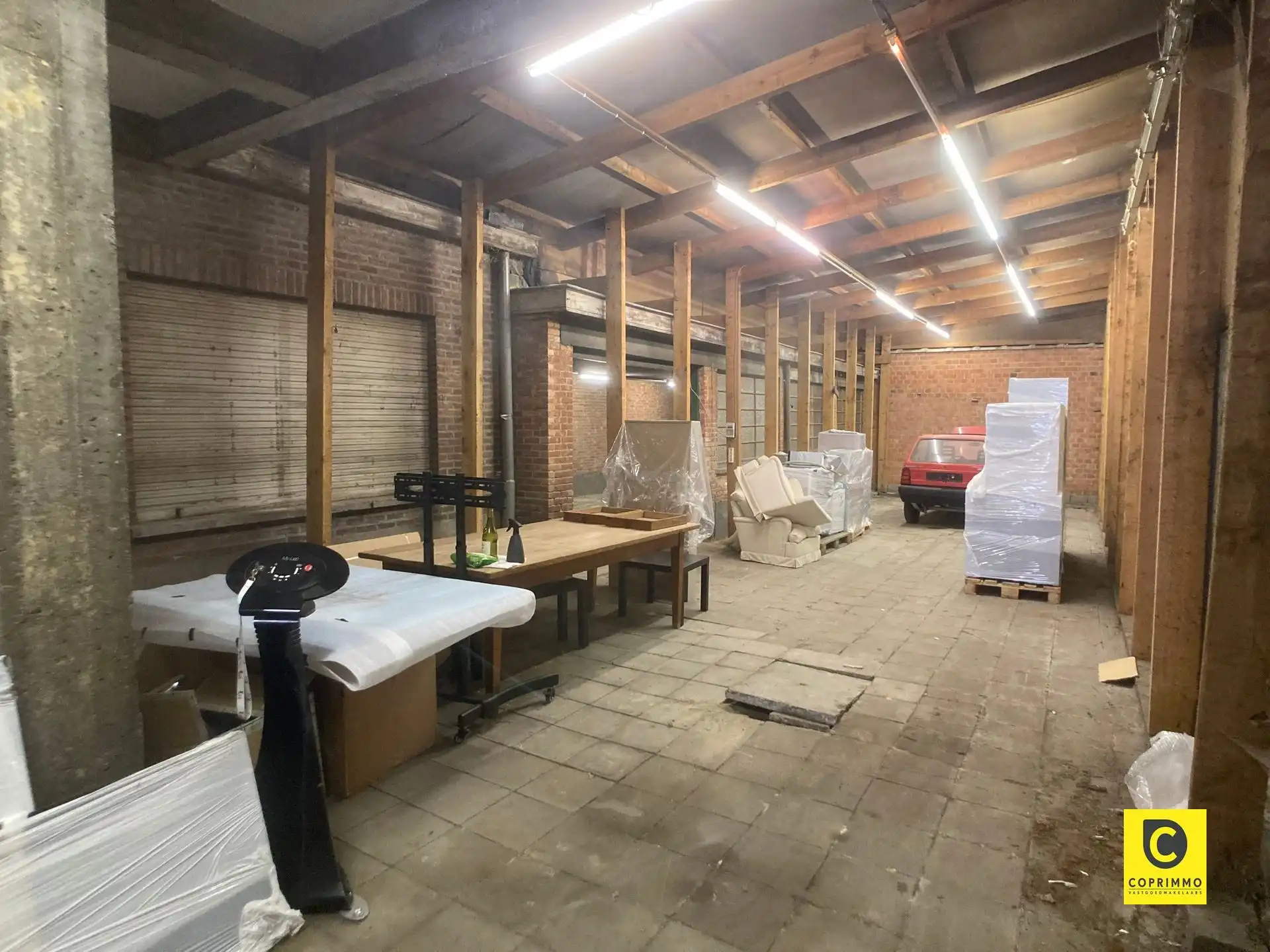 Magazijn met bureel op toplocatie! foto 2