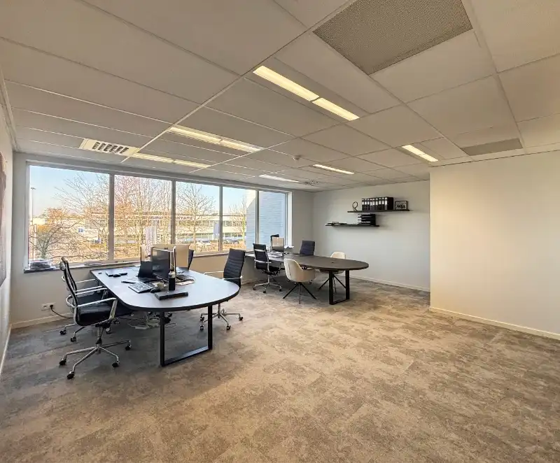 Kantoorruimte te huur foto {{pictureIndex}}
