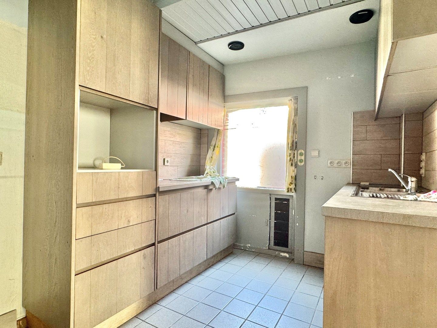 Woning met 3 slaapkamers te koop in Izegem! foto 5