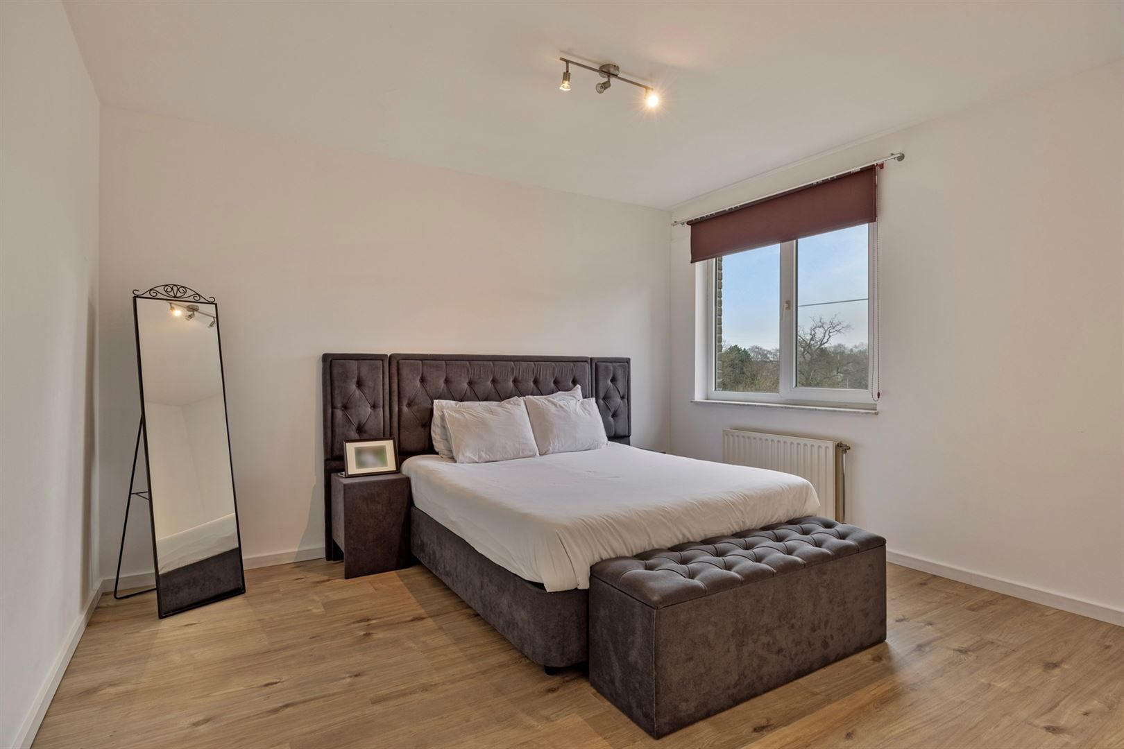 TE HUUR: Ruim gerenoveerd appartement met 3 slaapkamers te Heusden! foto 8