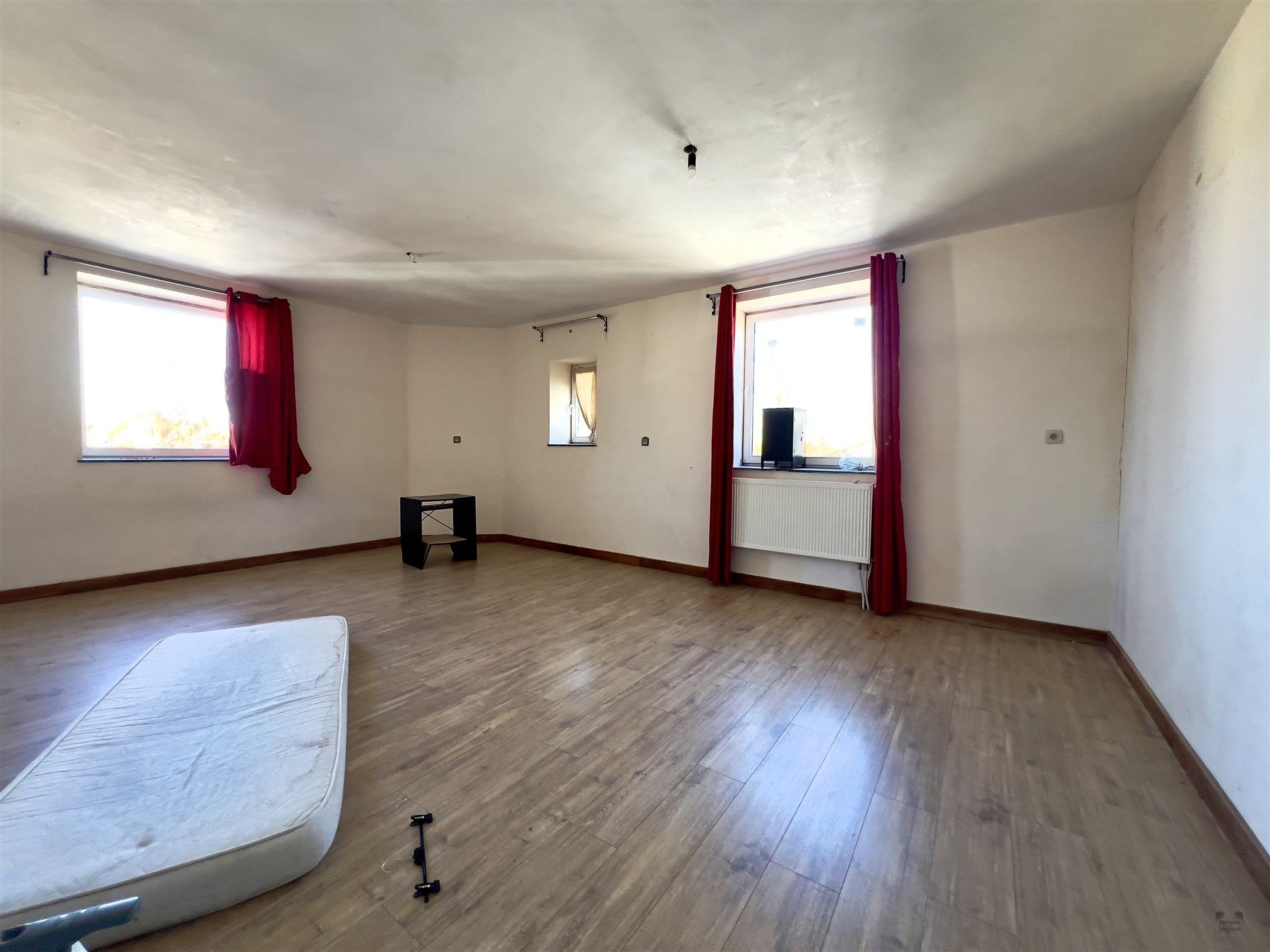 Ruim 6-slaapkamer woning  in hartje Oostende foto 12