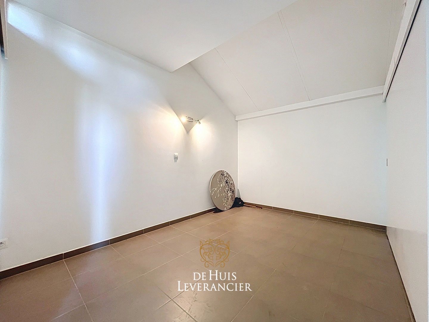 Luxueuze serviceflat met 1 slk en ruim terras foto 19