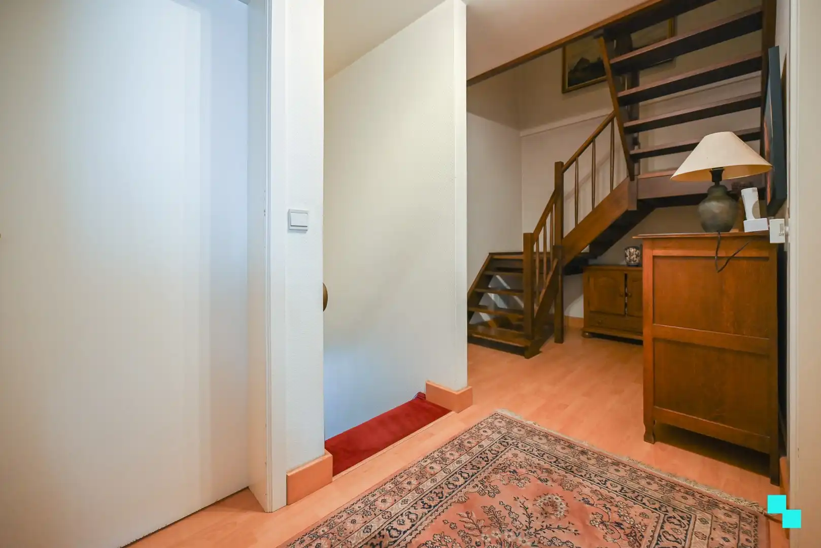 Zeer ruime woning met naastliggend interessant perceel te Izegem foto 21