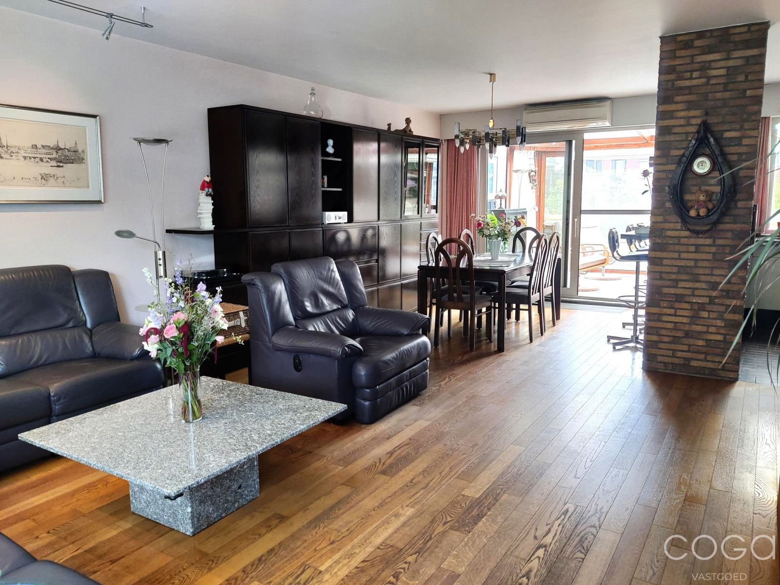 Woning met 4 slaapkamers, garage en tuin foto 4