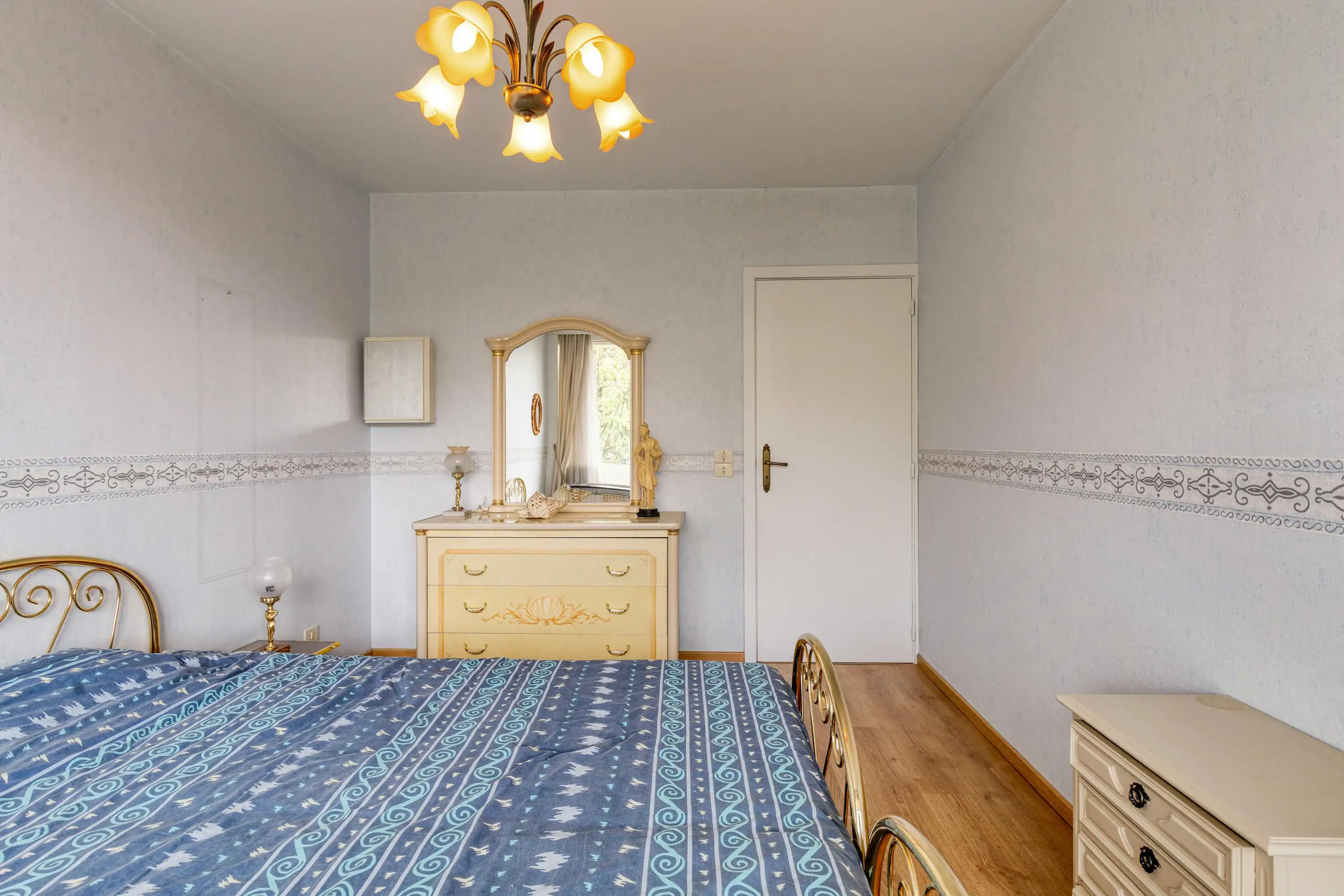 Te renoveren appartement met 2 slaapkamers in Bosuil-wijk! foto 10