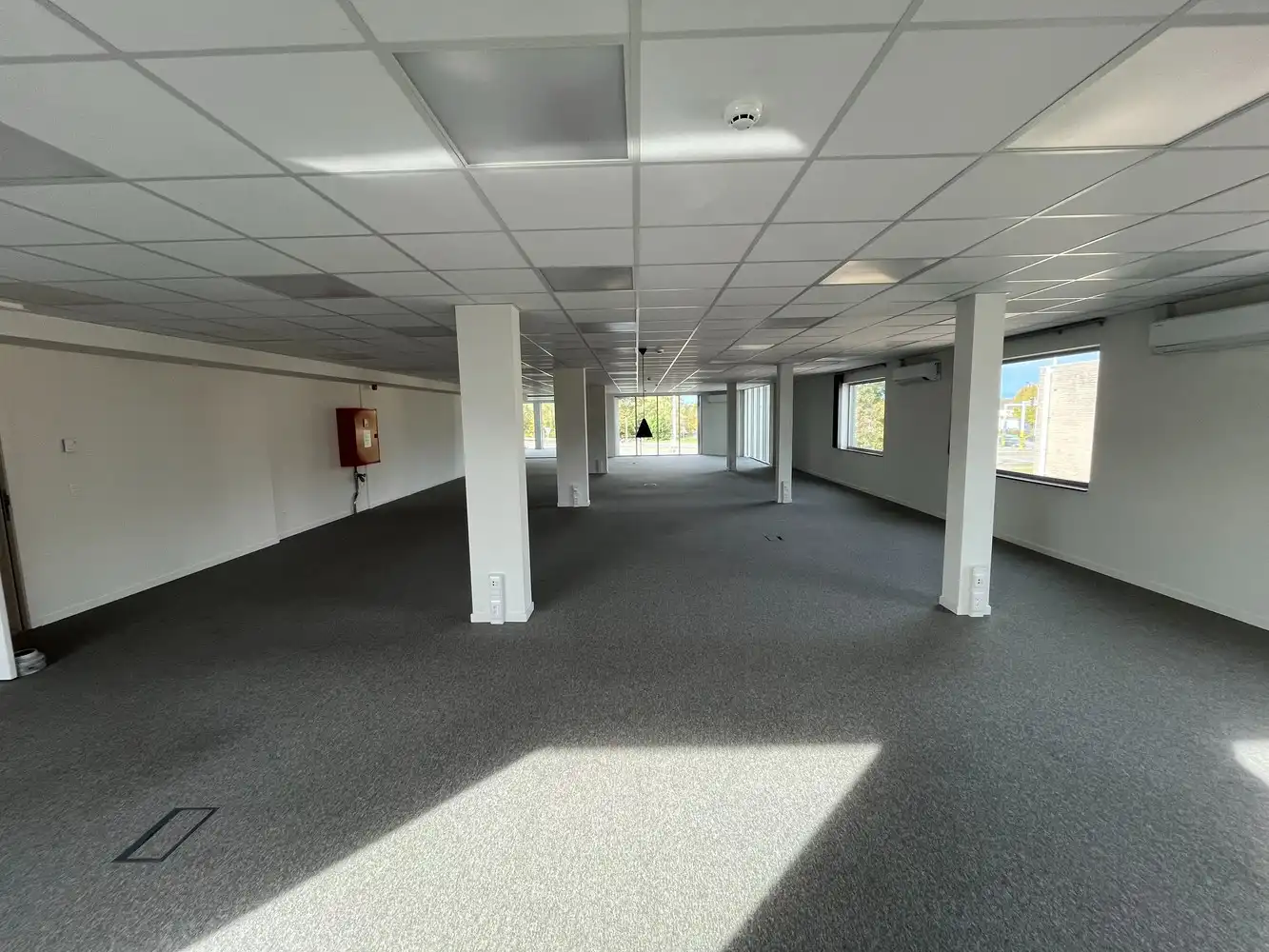 629m² kantoren foto 6