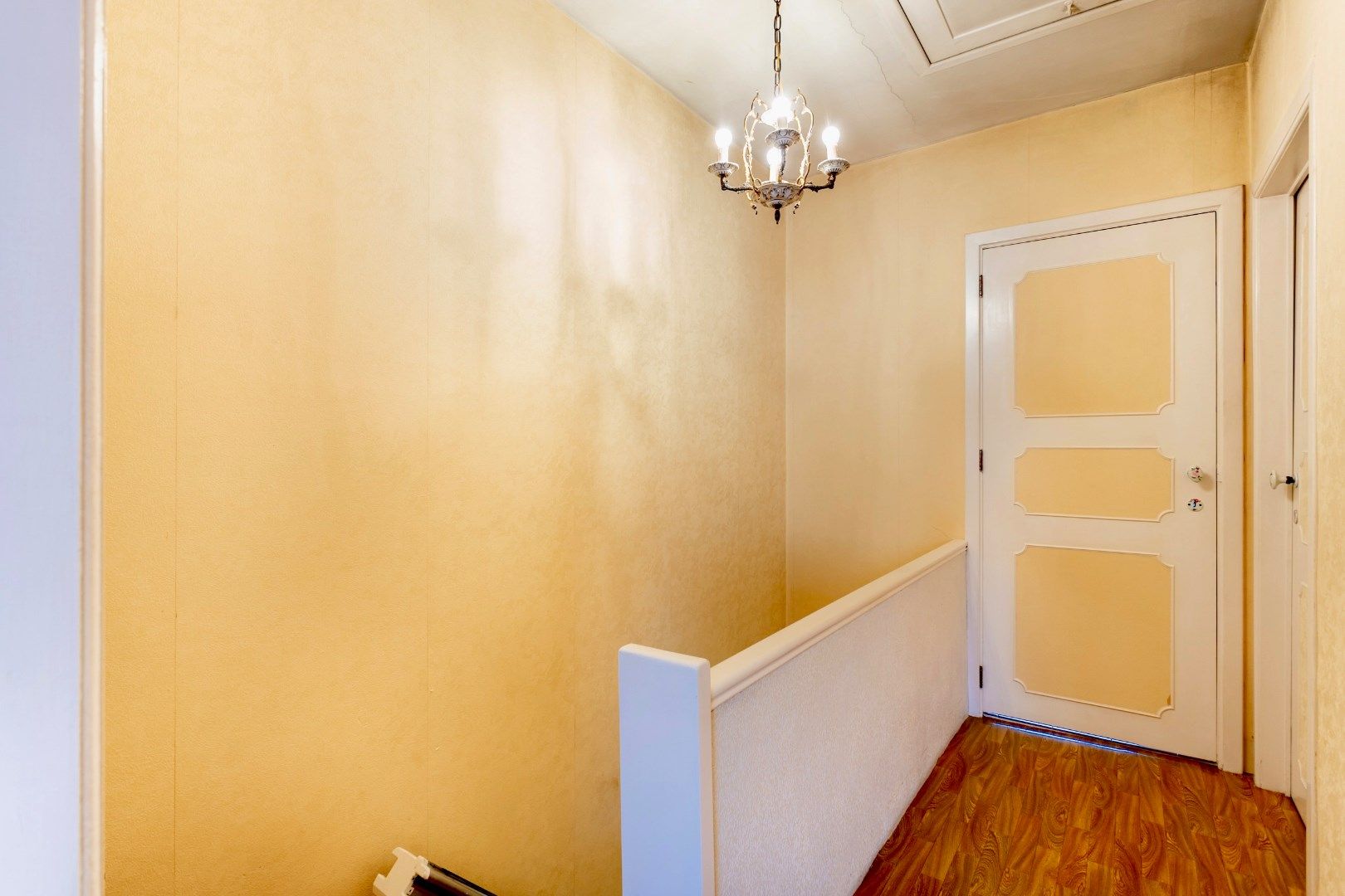 Woning met 2 (mogelijk 3) slpk. , tuin en inpandige garage foto 12