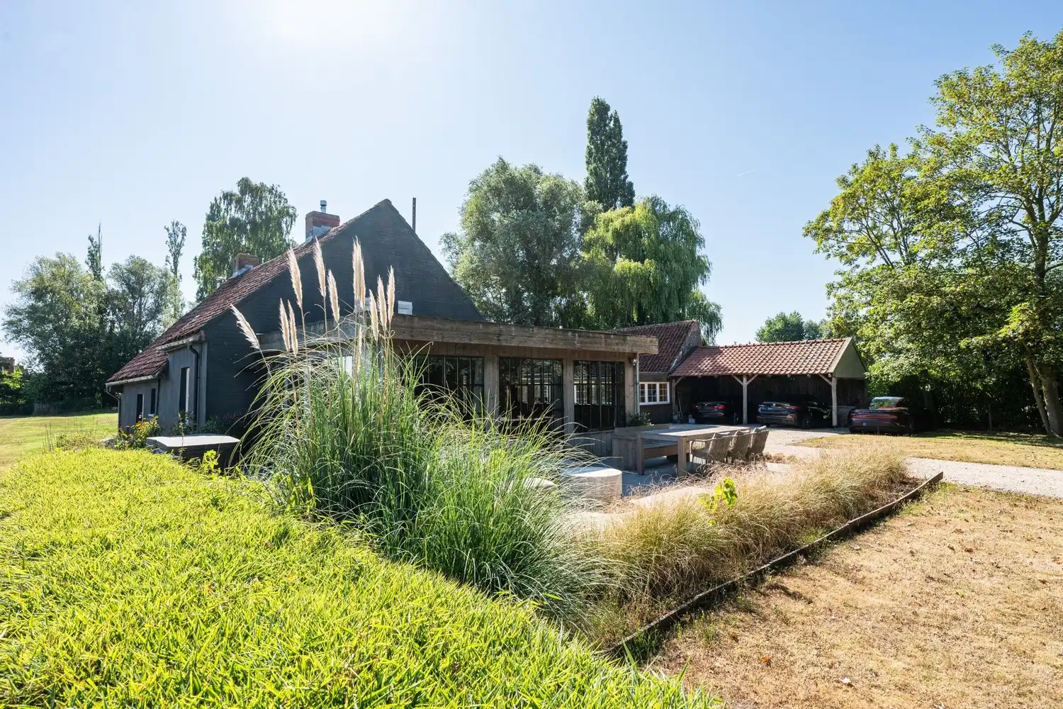 Karaktervolle hoeve op een uitzonderlijke locatie in Adegem foto 4