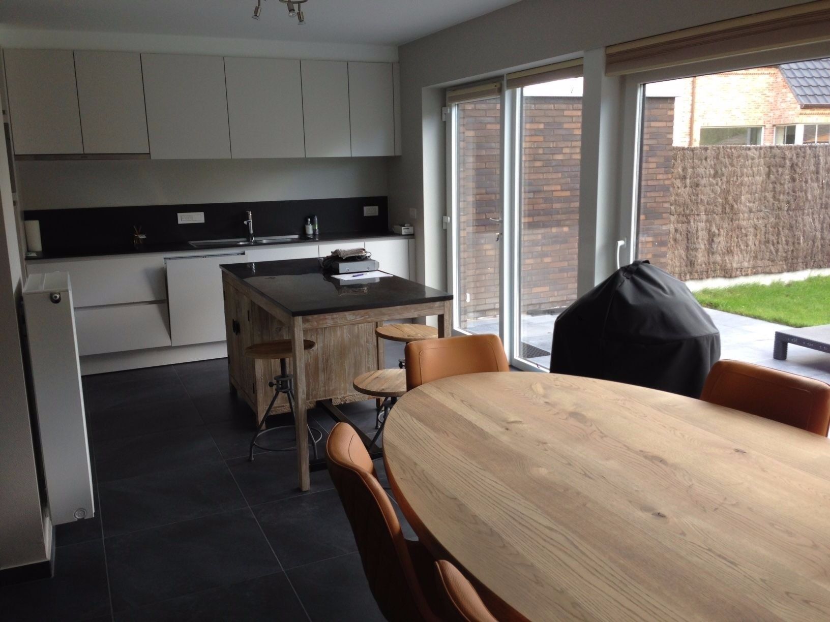 Modern afgewerkte en instapklare woning foto 2