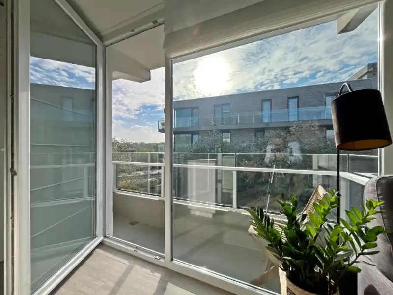 MODERN GERENOVEERDE STUDIO MET APARTE SLAAPHOEK VLAK BIJ DE ZEE EN HET SYCOD foto 12