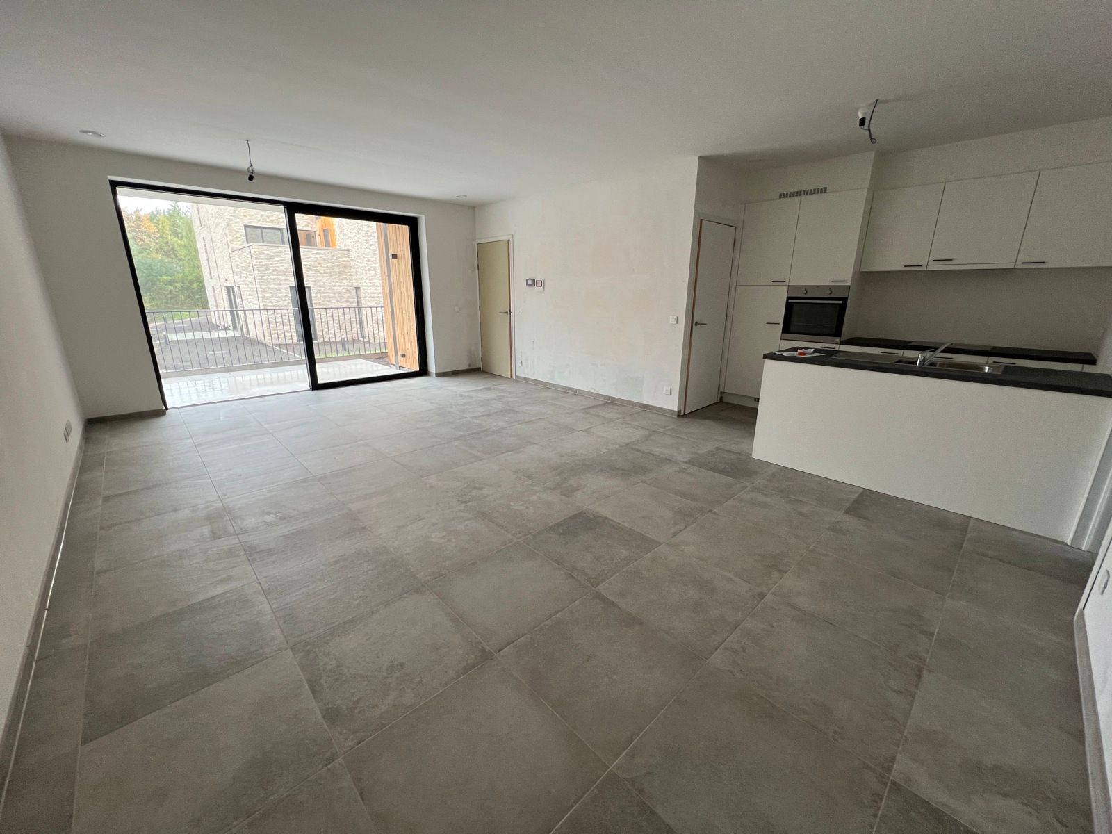 Nieuwbouw GLV app met 3 slpk - 2x terras - tuin - parking foto 5