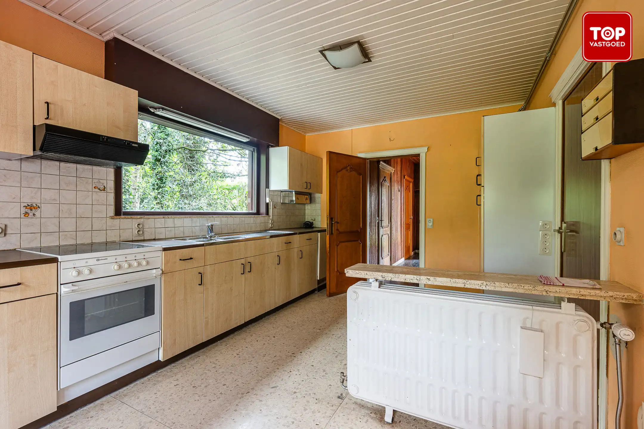 Te renoveren karaktervolle villa met 4 slaapkamers, gelegen op een perceel van 900 m². foto 7