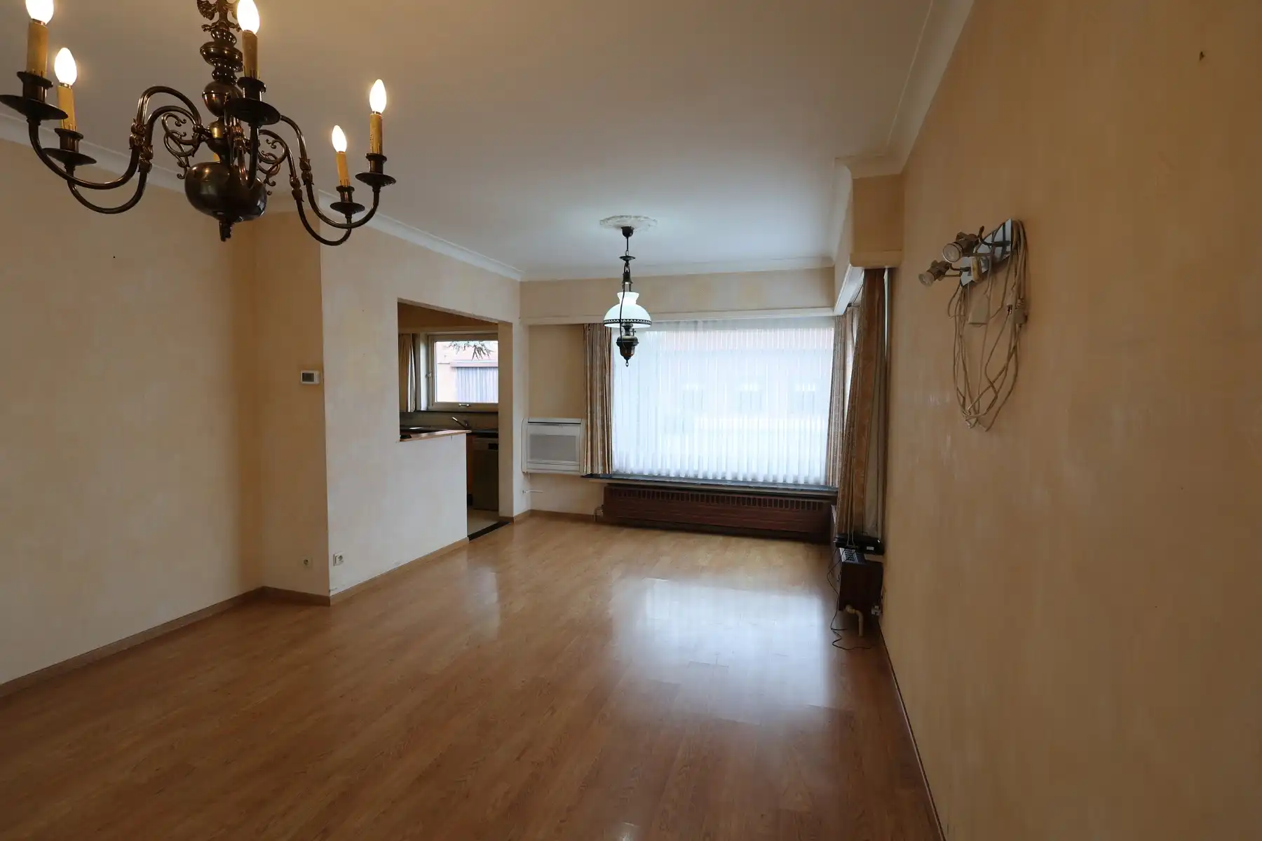 Laagbouwwoning met 2 slaapkamers op een perceel van 1.031m² foto 6