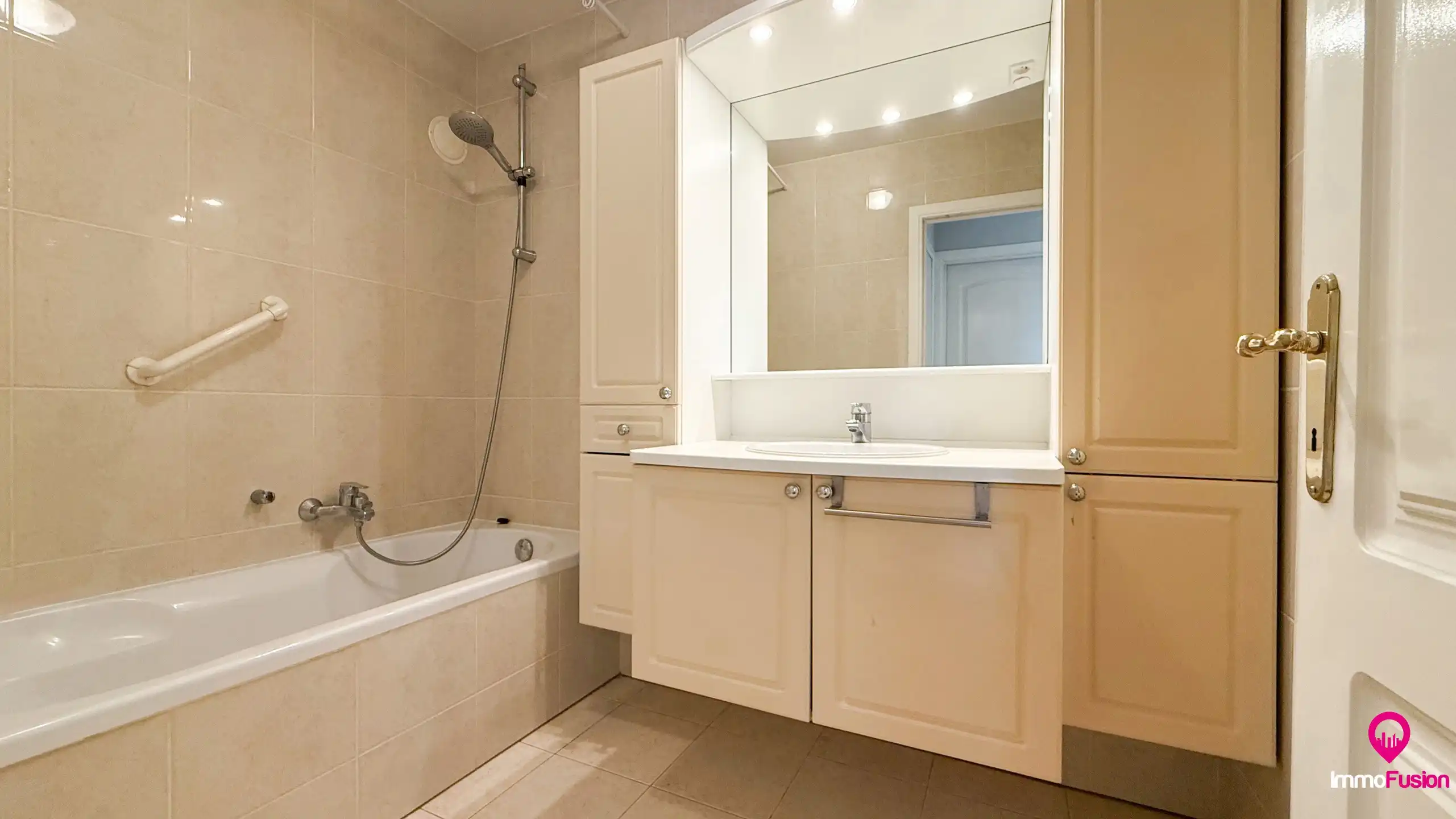 Duplex met 3 slaapkamers met dakterras in hartje Zolder foto 15