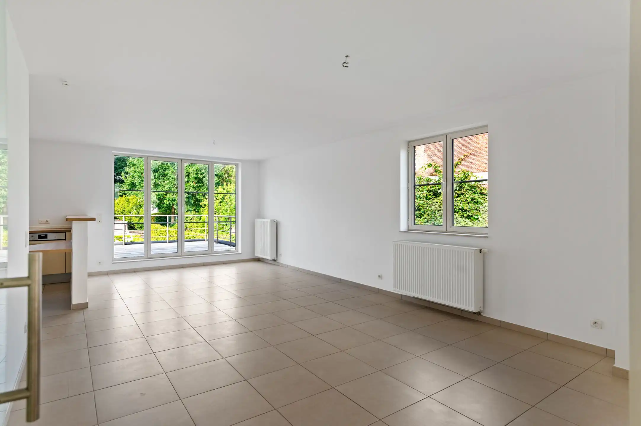 Ruim en energiezuinig wonen met zicht op groen in Ekeren! foto 12