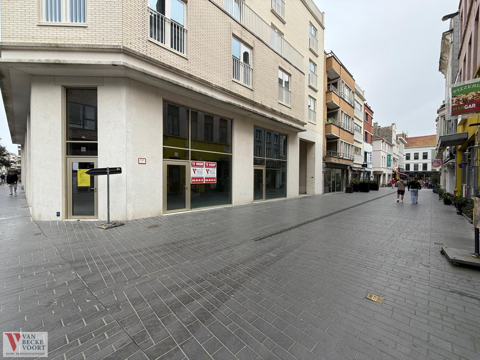 Handelsgelijkvloers 199m² foto 3
