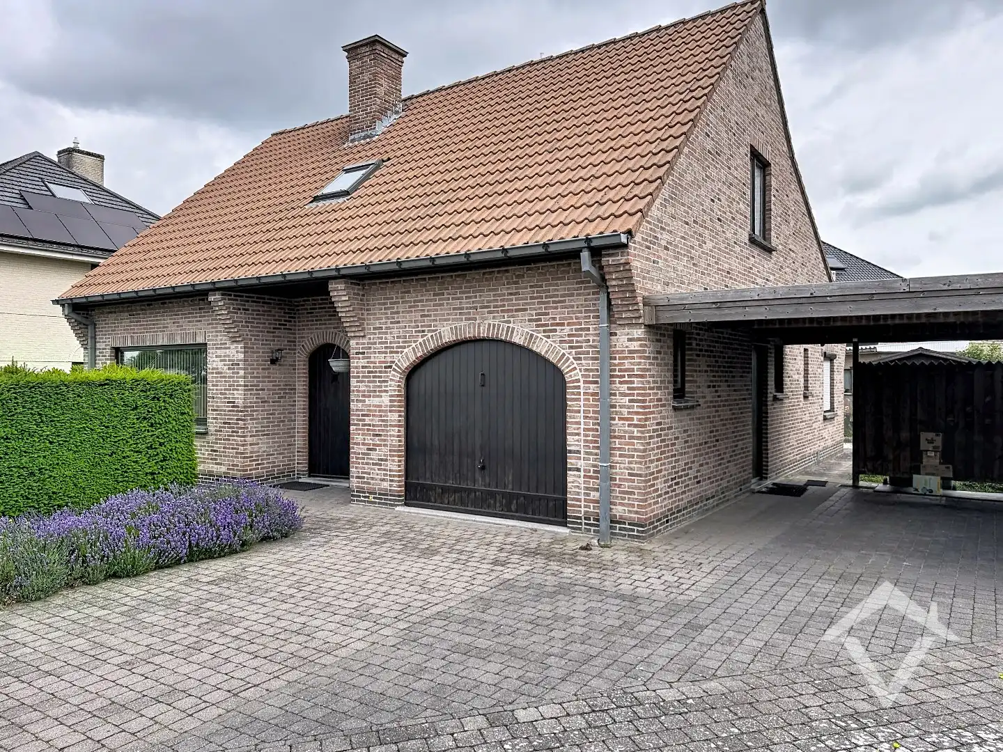 Instapklare gezinswoning met garage, carport en zonnige tuin in Scheldewindeke (Oosterzele) foto 3