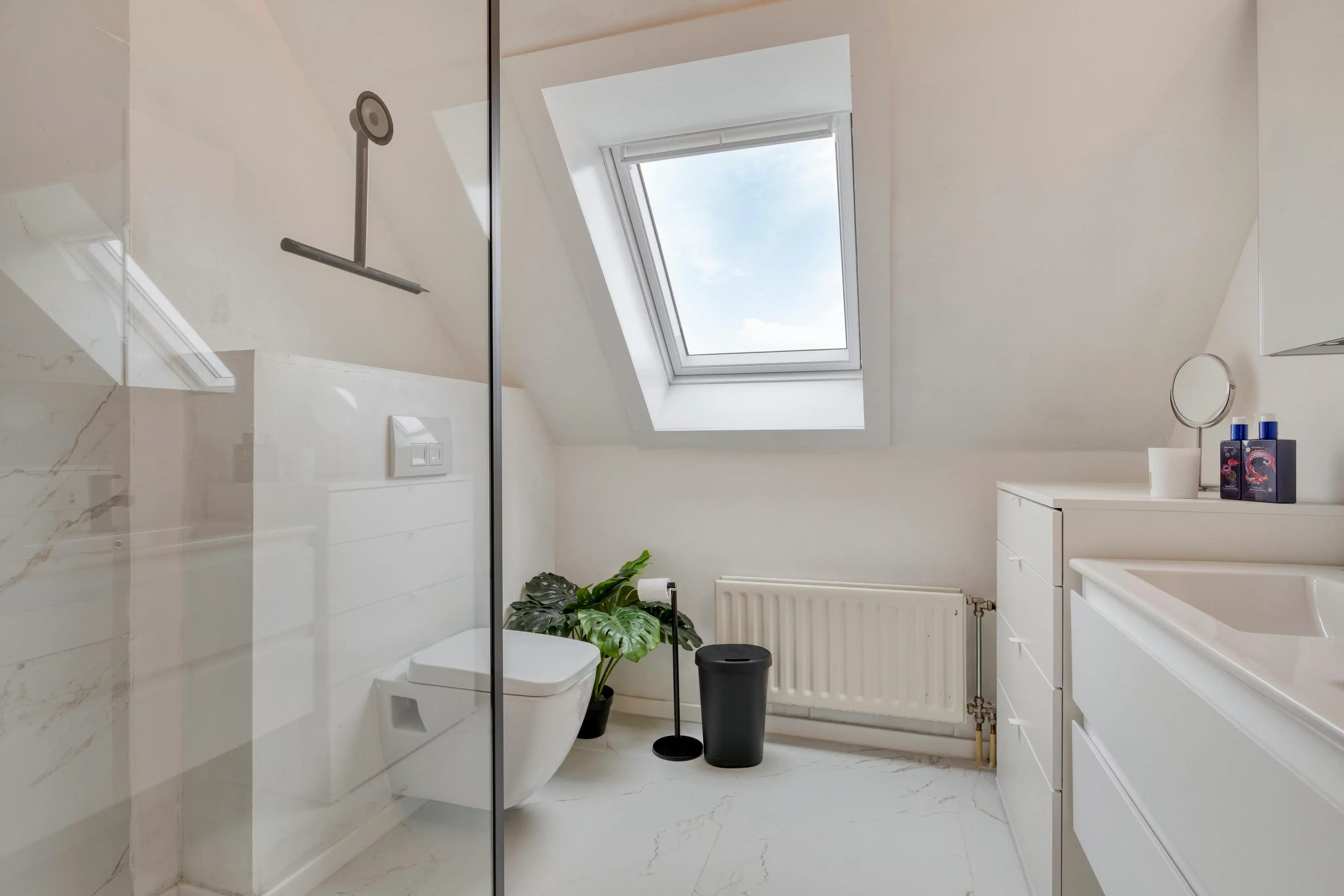 Uniek split-level huis te koop in Merksem foto 14