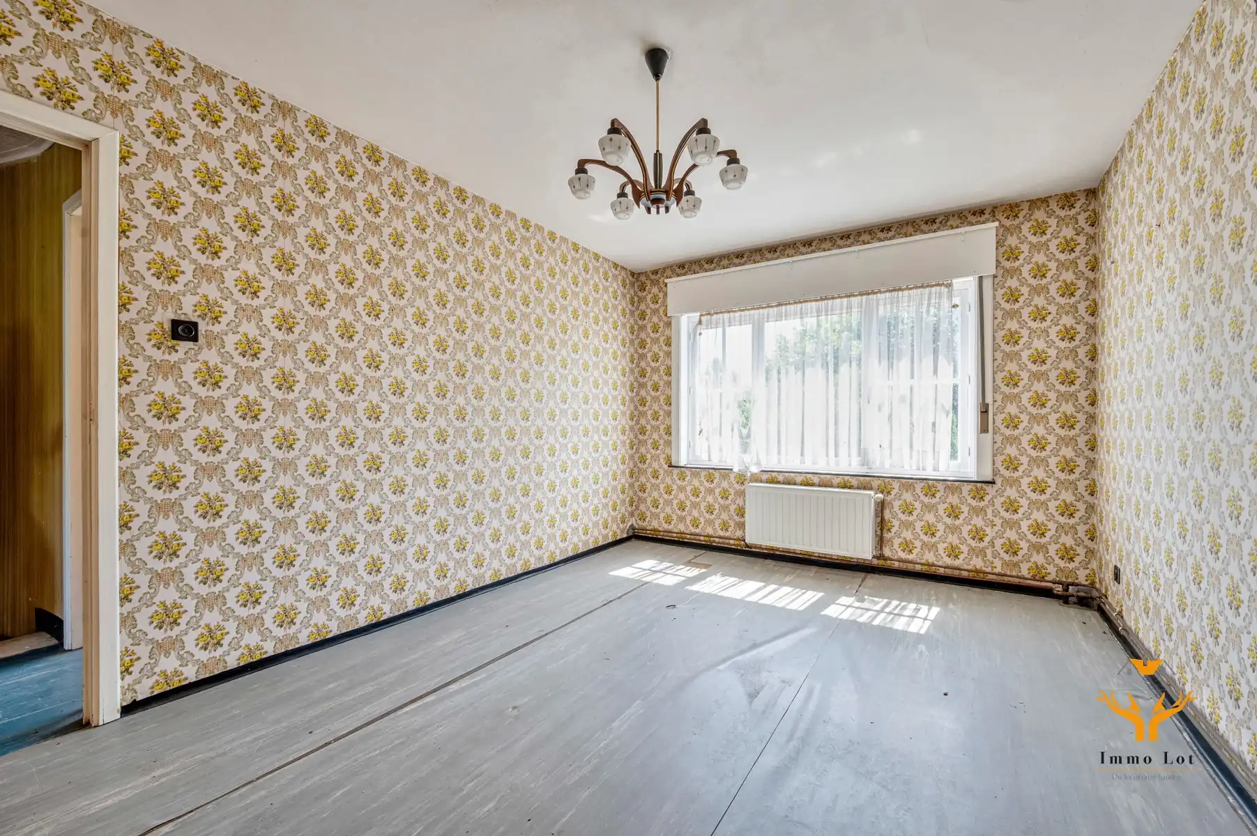 Ruime woning met dubbel magazijn en uitzonderlijk veel potentieel foto 10