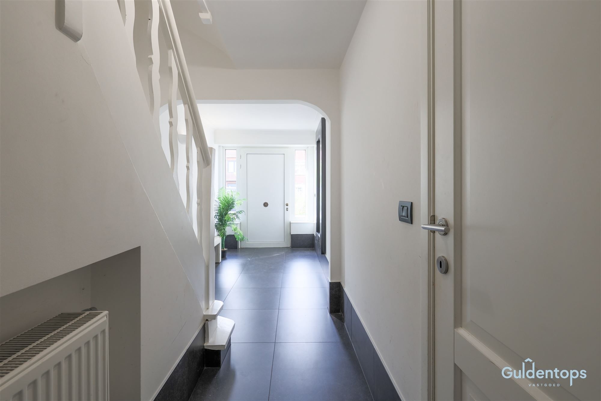 Knappe ruime woning op absolute toplocatie foto 3