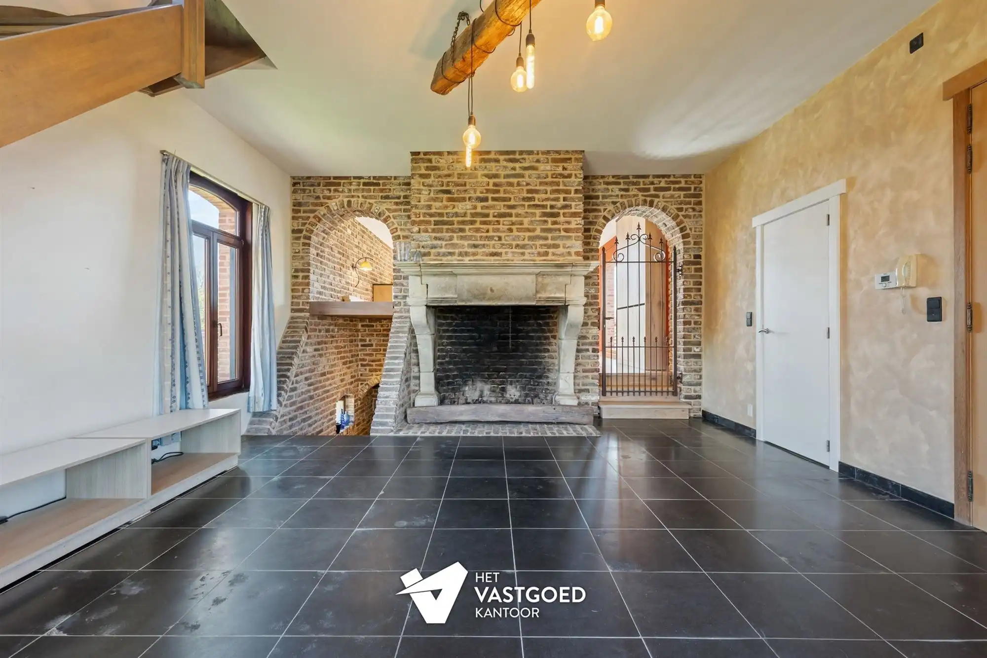 ZEER RUIME WONING MET TAL VAN MOGELIJKHEDEN OP BREED PERCEEL VAN 15 ARE TE KOERSEL foto 11