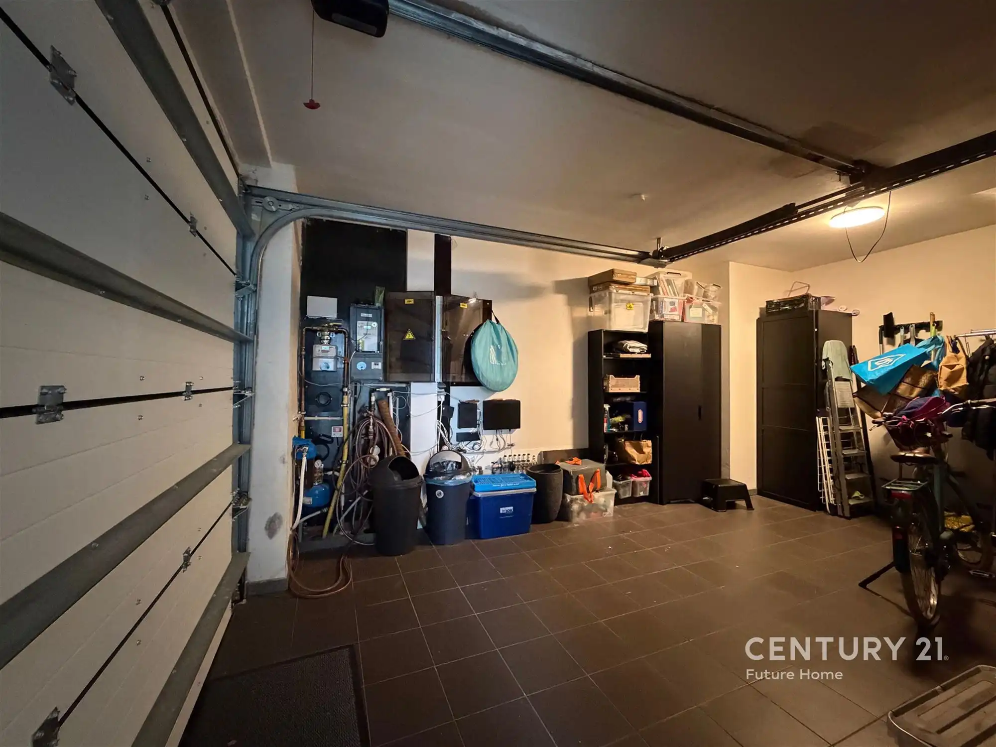 Ruime gezinswoning met 4 slaapkamers, 2 badkamers en tuin foto 31