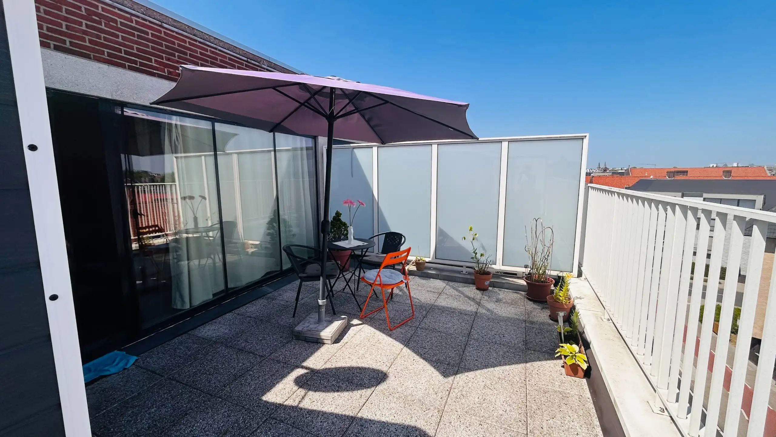 Gemeubeld 1-slaapkamer appartement met groot terras foto 5