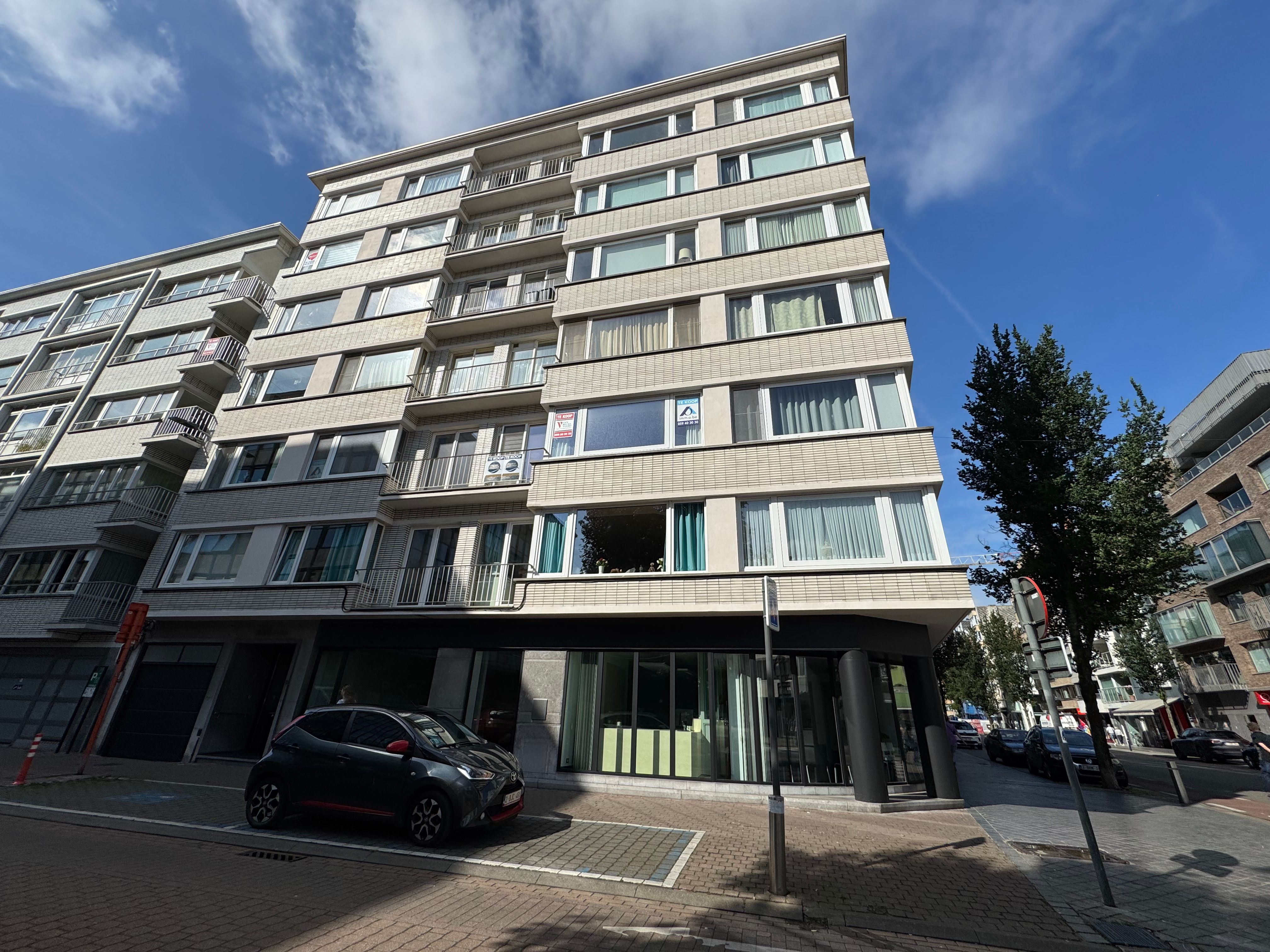 Lichtrijk appartement met uitzicht op het groen & nabij centrum foto 16