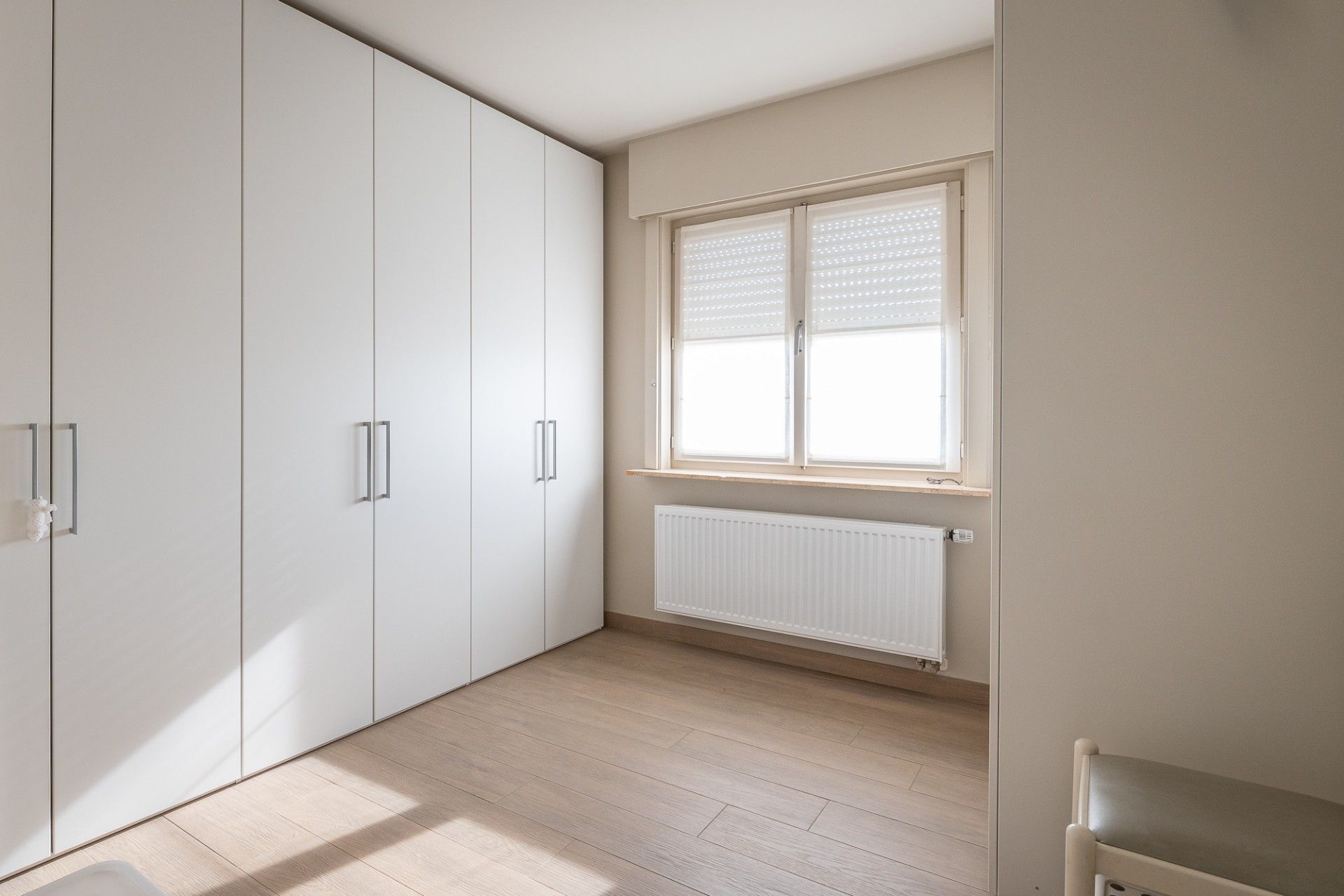Rustig gelegen, ruime woning met magazijn foto 12