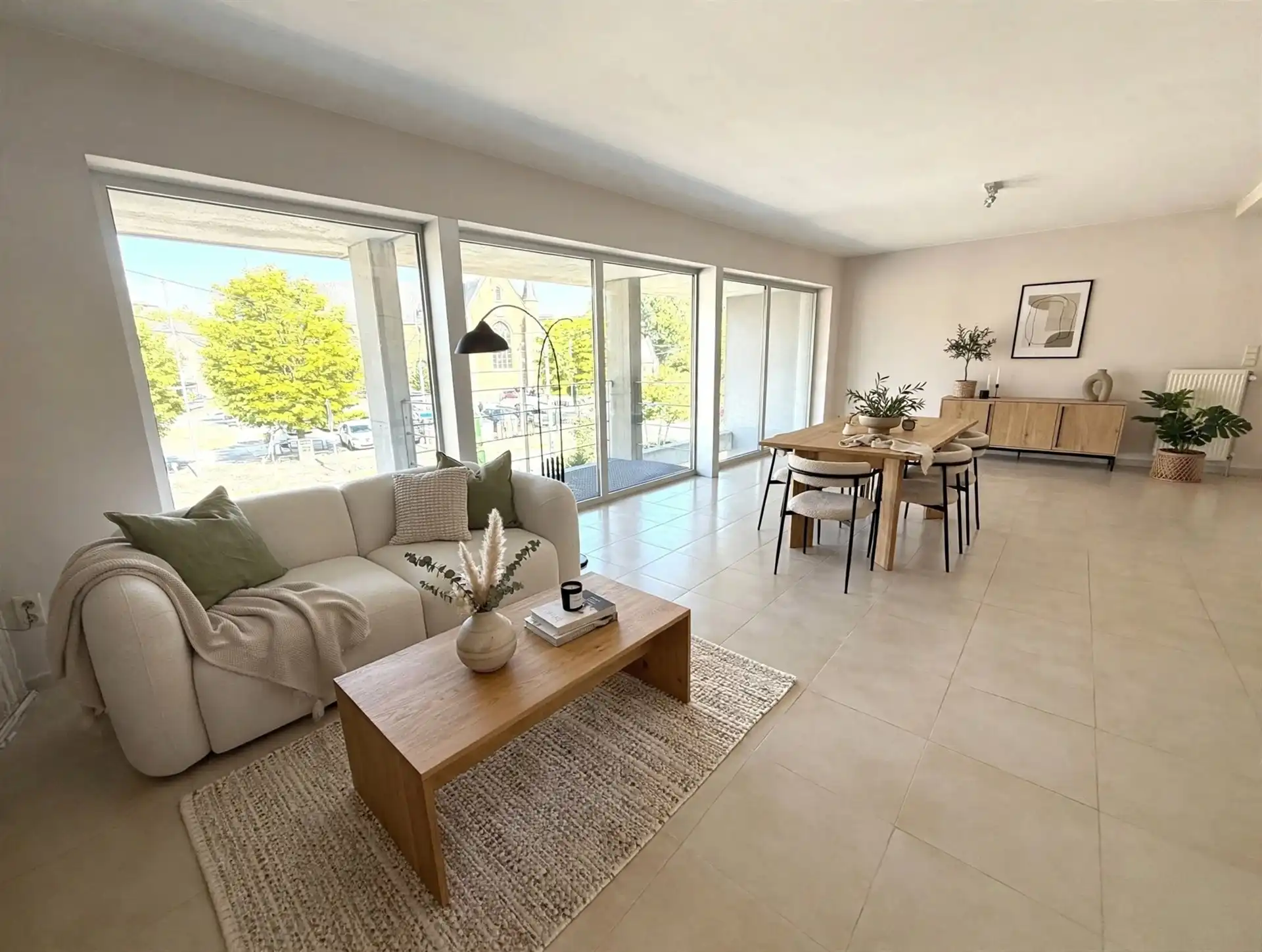 centraal gelegen appartement met zich op markt van Stekene foto {{pictureIndex}}