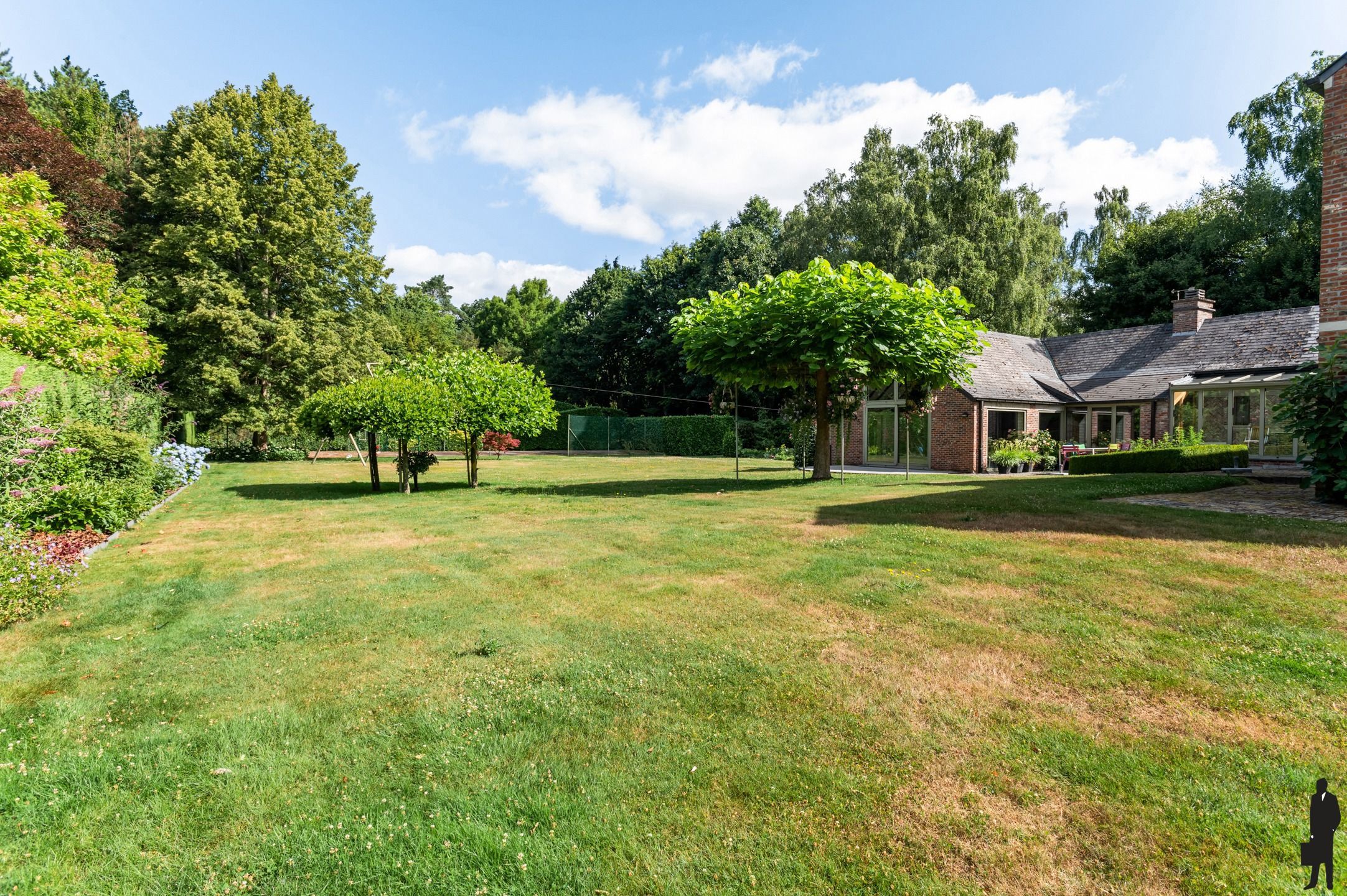 Exclusieve villa met conciërgewoning op 4.102m² foto 51