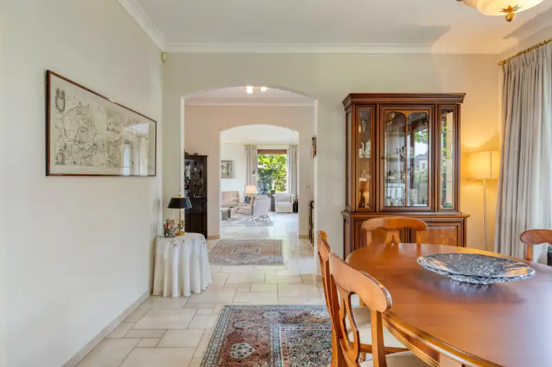 STATIGE VILLA MET PRACHTIGE TUIN OP EEN PERCEEL VAN 1.430 m². foto 15
